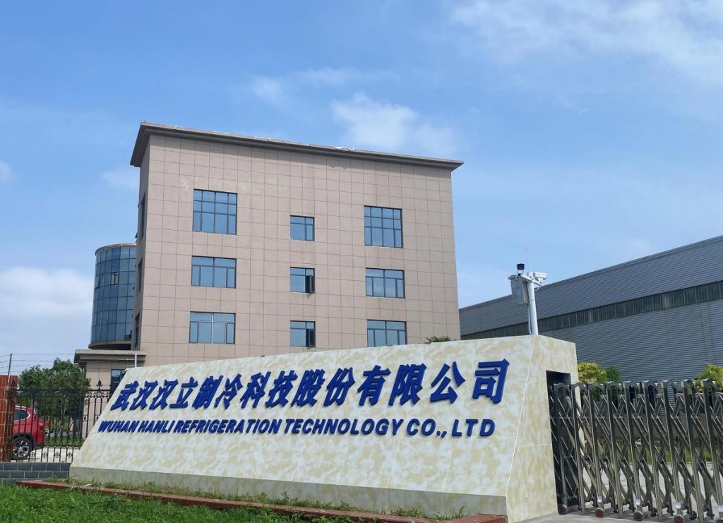 宜昌15台油罐车批量交付危化运输企业