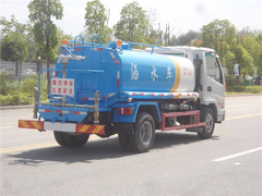 5方凯马多功能洒水车