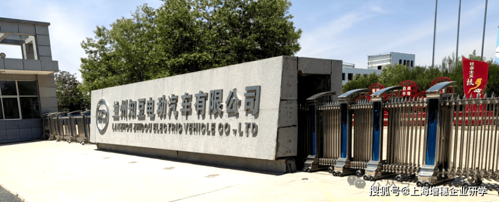 随州程力10台环卫车批量交付市政环卫部门
