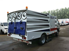 不上户福田5方吸尘车