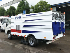 不上户福田5方吸尘车