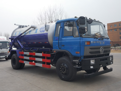 东风153 12方吸污车