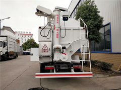 东风D7 12方饲料车