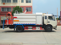 东风D7多功能抑尘车