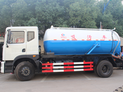 东风D9 12方吸污车