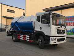 东风D9 12方吸污车