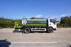 东风华神T1洒水车7.95立方米