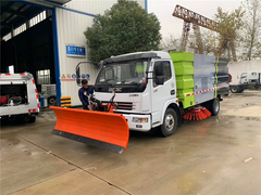 东风多利卡8方扫路车