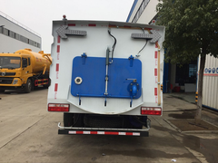 东风多利卡8方洗扫车