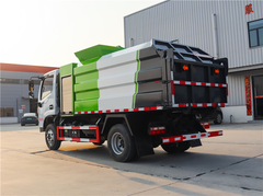 东风多利卡污泥运输车(清淤车)
