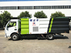 东风大多利卡7方吸尘车（1.5方水箱5方尘箱）