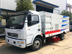 东风大多利卡8方扫路车