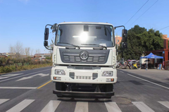 东风天小三轴国六食用油运输车