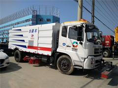 东风天锦12吨扫路车