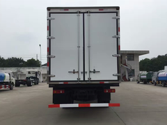东风天锦7.6米冷藏车