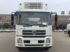 东风天锦7.6米冷藏车