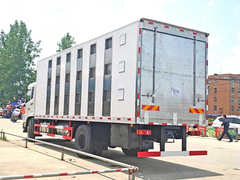 东风天锦7.8米运猪车，畜禽运输车厂家直销支持分期付款