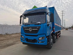 东风天锦小三轴国六易燃液体厢式运输车