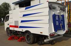 东风天锦洗扫车，扫路车