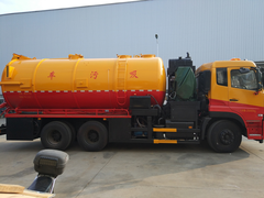 东风天龙18方吸污车