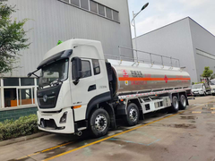 东风天龙前四后八29.7方铝合金运油车