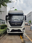 东风天龙前四后八29.7方铝合金运油车