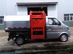 东风小康3方挂桶式垃圾车