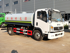 东风御虎8方洒水车