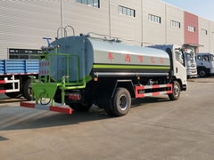 东风御虎8方洒水车