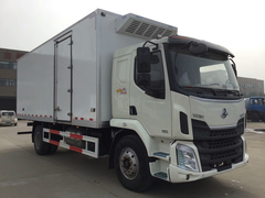 东风柳汽7.5米冷藏车