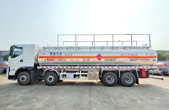 东风柳汽8×4铝合金运油车