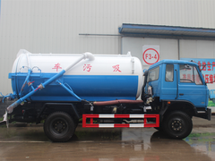 东风老款145 10方吸污车