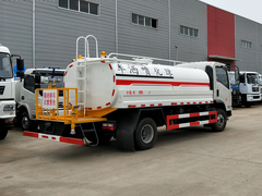 东风随专8方洒水车