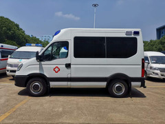 依维柯欧胜M1-30后单胎救护车