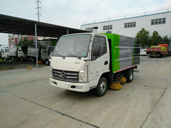 凯马国五扫路车