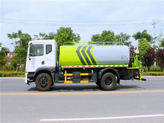国六东风T5-15方洒水车