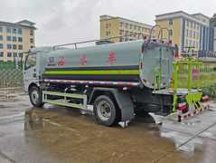 国六东风大多利卡3800轴距8方洒水车