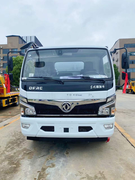 国六爆款东风福瑞卡8吨油罐车