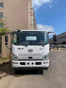 国六解放8.5方油罐车
