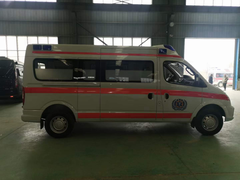 大通V80救护车