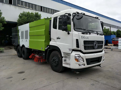 天龙扫路车