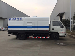庆铃五十铃护栏清洗车