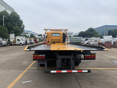 成都大运奥普力黄牌一拖二清障车