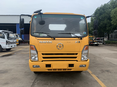 成都大运奥普力黄牌一拖二清障车