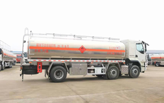 枊气乘龙H5小三轴国六铝合金运油车