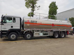 汕德卡前四后八30方油罐车