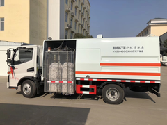 江淮骏铃护栏清洗车