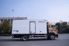 福田奥铃大黄蜂6.0米冷藏车