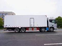 福田欧曼EST9.6米冷藏车
