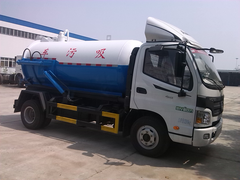 福田欧马可5方吸污车